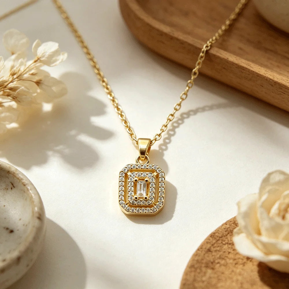 Collier pendentif plaqué or avec double halo de zircons cubiques taillés en escalon, bijoux minimalistes style Ins pour femme, pour le quotidien